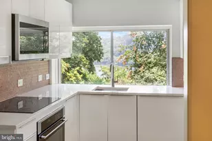 1175 Crest Ln, McLean, VA 22101 - Photo 10