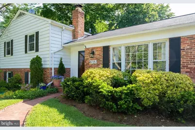 8735 Fort Hunt Road, Alexandria, VA 22308 - Photo 1