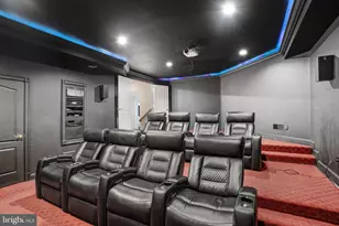 7024 Green Oak Dr, McLean, VA 22101 - Photo 108