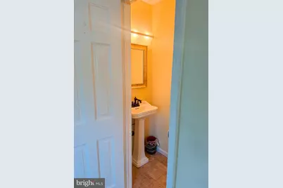 8647 Braddock Avenue, Alexandria, VA 22309 - Photo 8