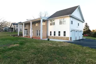 10828 Miller Rd, Oakton, VA 22124 - Photo 1