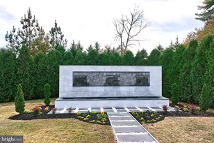 1181 Ballantrae Ln, McLean, VA 22101 - Photo 4