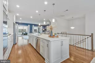 13240 Lake Woodland Way, Herndon, VA 20171 - Photo 6