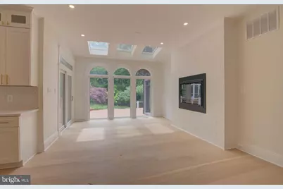 10124 Wendover Drive, Vienna, VA 22181 - Photo 14