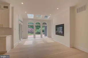 10124 Wendover Dr, Vienna, VA 22181 - Photo 14