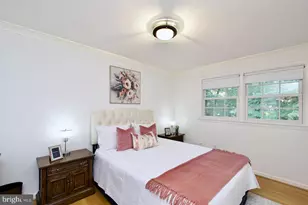 6613 Kerns Rd, Falls Church, VA 22042 - Photo 24