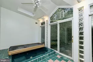 6613 Kerns Rd, Falls Church, VA 22042 - Photo 34