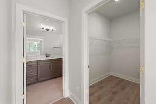 8260 Colling Manor Ct, Alexandria, VA 22308 - Photo 24