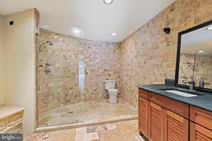 11100 Kings Cavalier Ct, Oakton, VA 22124 - Photo 130