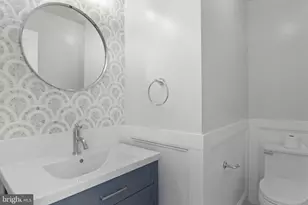 8017 Trevor Pl, Vienna, VA 22182 - Photo 10