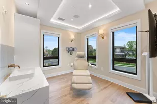 7049 Liberty Ln, McLean, VA 22101 - Photo 48