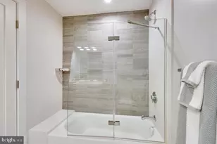 9604 Pembroke Pl, Vienna, VA 22182 - Photo 50