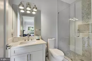 9604 Pembroke Pl, Vienna, VA 22182 - Photo 36