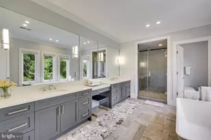 9604 Pembroke Pl, Vienna, VA 22182 - Photo 32