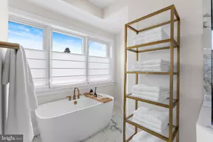 7040 Liberty Ln, McLean, VA 22101 - Photo 28