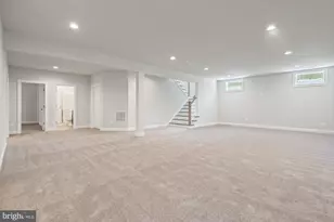 611 Gibson Dr SW, Vienna, VA 22180 - Photo 10