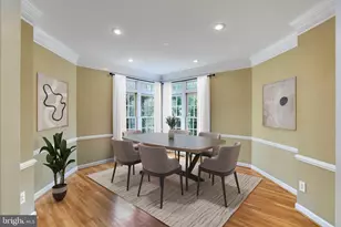 2054 Madrillon Rd, Vienna, VA 22182 - Photo 8