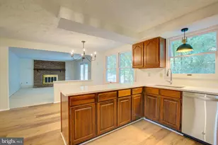 10901 Santa Clara Dr, Fairfax, VA 22030 - Photo 10