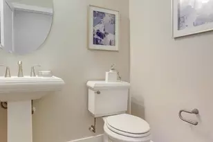 2418 Holt St, Vienna, VA 22180 - Photo 38