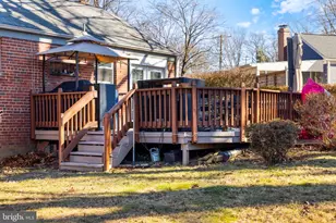 7011 Murray Ln, Annandale, VA 22003 - Photo 32