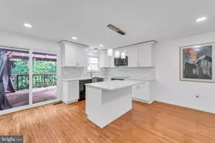 5809 Waterdale Ct, Centreville, VA 20121 - Photo 14