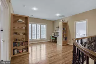 9864 Walker Glen Ct, Great Falls, VA 22066 - Photo 18