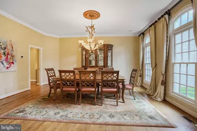 9864 Walker Glen Court, Great Falls, VA 22066 - Photo 4