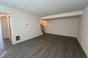 9639 Hagel Cir, Lorton, VA 22079 - Photo 2