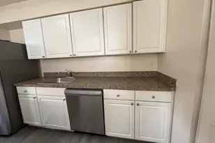 9639 Hagel Cir, Lorton, VA 22079 - Photo 8