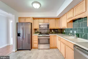 9220 Cardinal Forest Ln, Lorton, VA 22079 - Photo 10