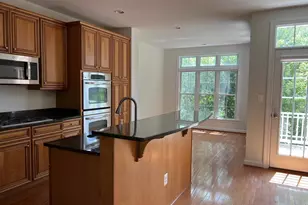 11463 E Galliec St, Fairfax, VA 22030 - Photo 16