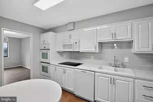 5902 Mt Eagle Dr, Alexandria, VA 22303 - Photo 8