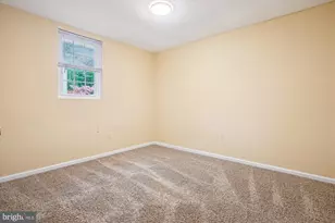 6760 Cardinal Woods Ct, Lorton, VA 22079 - Photo 16