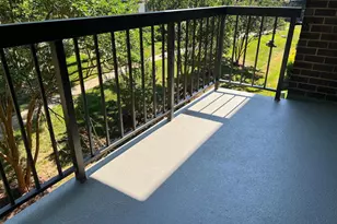 9730 Kingsbridge Dr, Fairfax, VA 22031 - Photo 2