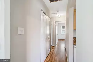 4304 San Carlos Dr, Fairfax, VA 22030 - Photo 14