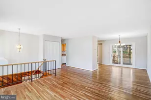 4304 San Carlos Dr, Fairfax, VA 22030 - Photo 4