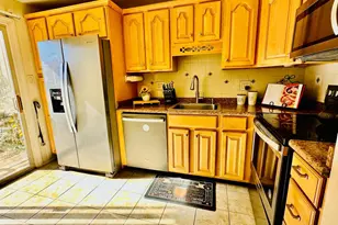 1018 Knight Ln, Herndon, VA 20170 - Photo 18