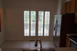 8108 Madrillon Springs Ln, Vienna, VA 22182 - Photo 4