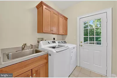 1354 Lewinsville Mews Court, McLean, VA 22102 - Photo 14