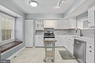 4906 McFarland Drive, Fairfax, VA 22032 - Photo 2