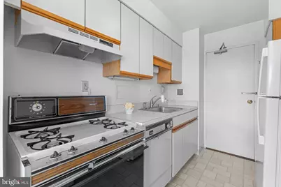 6621 Wakefield Drive #910, Alexandria, VA 22307 - Photo 16