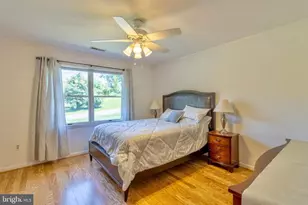 7613 Hamlet St, Springfield, VA 22151 - Photo 6