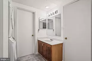 7592 Lakeside Village Dr, Falls Church, VA 22042 - Photo 18