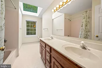 10317 Hickory Drive, Oakton, VA 22124 - Photo 12