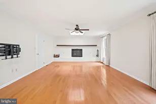 10317 Hickory Dr, Oakton, VA 22124 - Photo 6