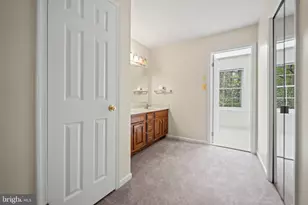 10317 Hickory Dr, Oakton, VA 22124 - Photo 14