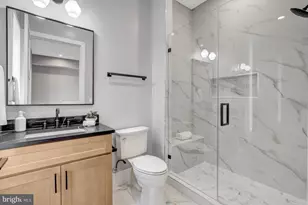 4824 Village Dr, Fairfax, VA 22030 - Photo 70