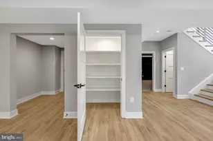 4824 Village Dr, Fairfax, VA 22030 - Photo 84