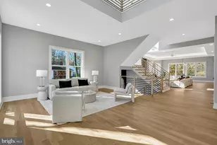 4824 Village Dr, Fairfax, VA 22030 - Photo 14