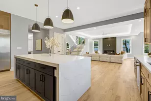 4824 Village Dr, Fairfax, VA 22030 - Photo 16